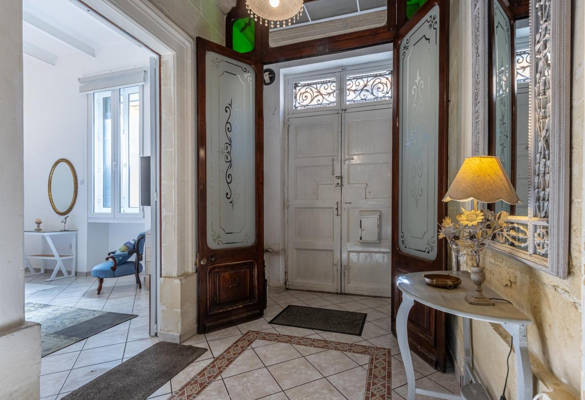Cozy Carisma Lodging - Central, New And Independent Studio Apartment Sliema Eksteriør bilde